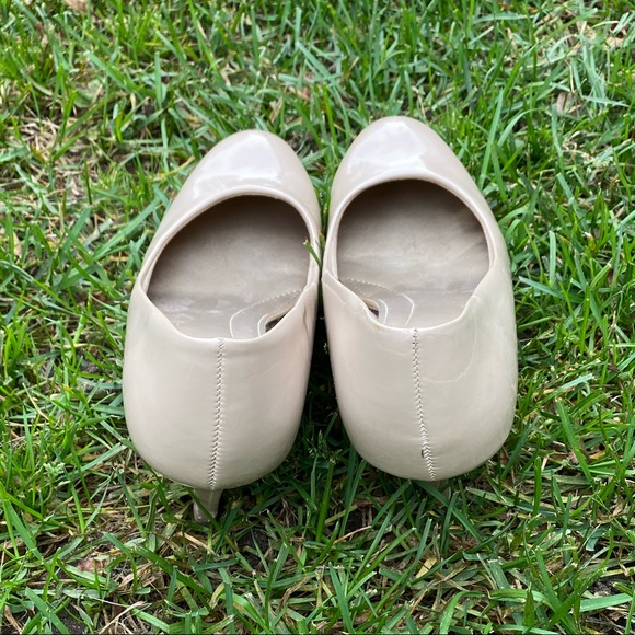 🟢5/$25 Predictions Shoes, Leather, Tan, 3” heel - Picture 4 of 8